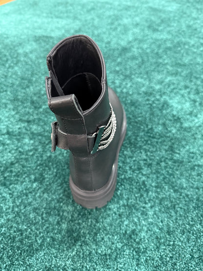 BOTAS COM CORRENTES APEPAZZA