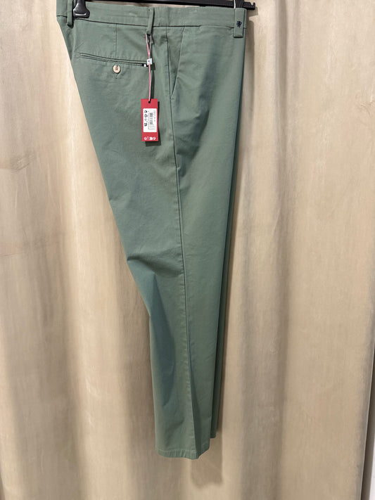 CALÇA LION OF PORCHES